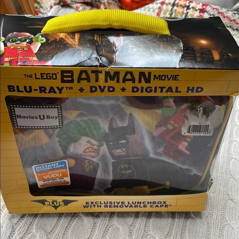 New Lego Batman Movie Blu-Ray and DVD lunchbox removable cape 2017 Warner Bros